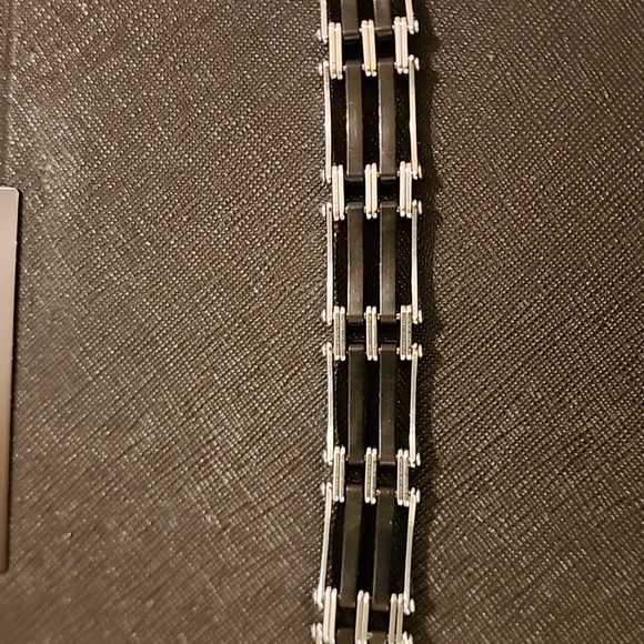 Stainless Steel & Black Rubber Unisex Bracelet - Picture 5 of 8